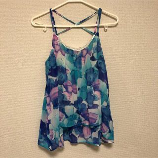 イング(INGNI)のINGNI 花柄　水色　トップス(シャツ/ブラウス(半袖/袖なし))