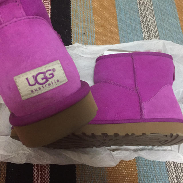 UGG(アグ)のUGG WOMEN ブーツ パープル レディースの靴/シューズ(ブーツ)の商品写真