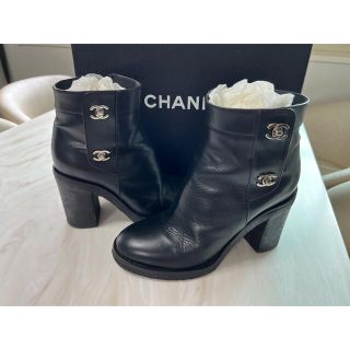 シャネル(CHANEL)のCHANEL ショートブーツ(ブーツ)