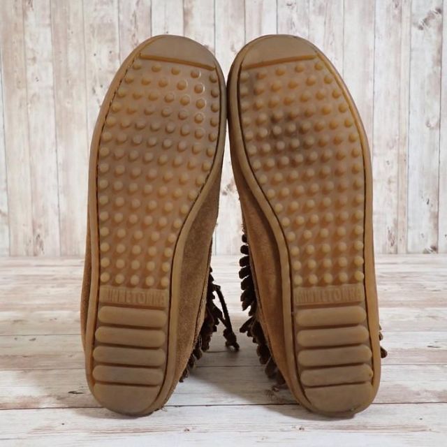 Minnetonka(ミネトンカ)のミネトンカ コンチョフリンジブーツ USA7 24㎝ わりと 美品 です！ レディースの靴/シューズ(ブーツ)の商品写真