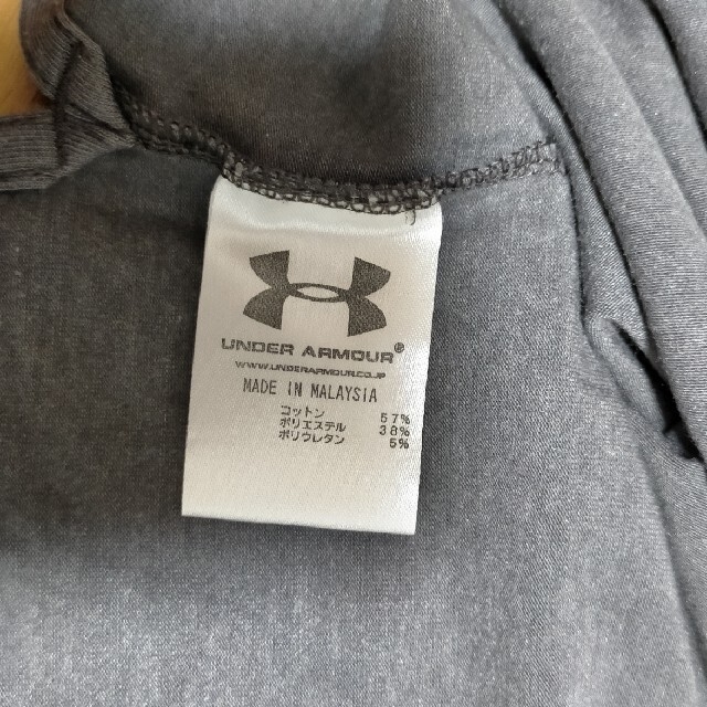 UNDER ARMOUR(アンダーアーマー)のペコ様専用　アンダーアーマー　Ｔシャツ レディースのトップス(Tシャツ(半袖/袖なし))の商品写真