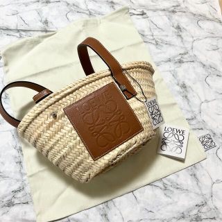 ロエベ 巾着の通販 700点以上 | LOEWEを買うならラクマ