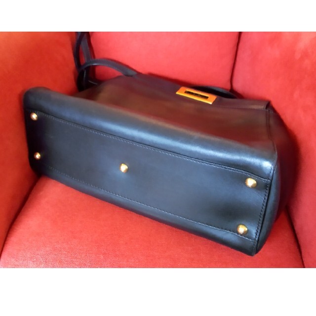 ピーカブー　黒 レディースのバッグ(ハンドバッグ)の商品写真