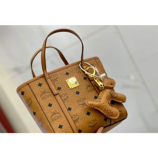 MCM(MCM) ショルダーバッグ(レディース)の通販 1,000点以上 | エムシー ...