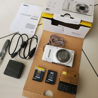 ニコン(Nikon)のニコン COOLPIX S9600 WH エレガントホワイト 1605万画素/光(コンパクトデジタルカメラ)