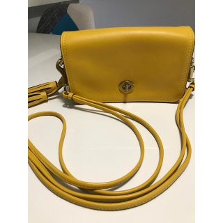 コーチ(COACH)のコーチ　イエローショルダーバッグ美品(ショルダーバッグ)