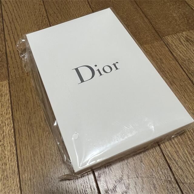 Dior(ディオール)のジャスミン様専用　Dior ノベルティ　手帳　ダイアリー インテリア/住まい/日用品の文房具(カレンダー/スケジュール)の商品写真