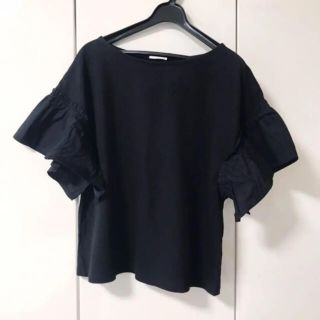 ジーユー(GU)のGU トップス カットソー  フリル　ブラック　M(Tシャツ(半袖/袖なし))