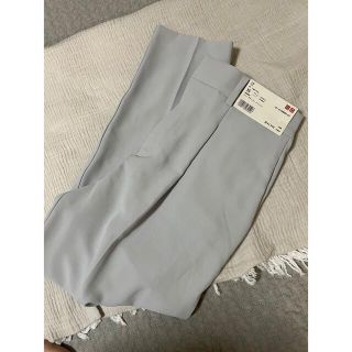 ユニクロ(UNIQLO)のユニクロ　ドレープテーパードパンツ＋　XS(カジュアルパンツ)