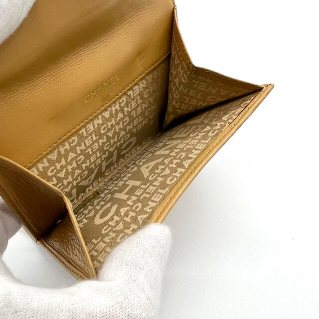 シャネル アイコンライン Wホック 折り財布 ベージュ 定番の中古商品