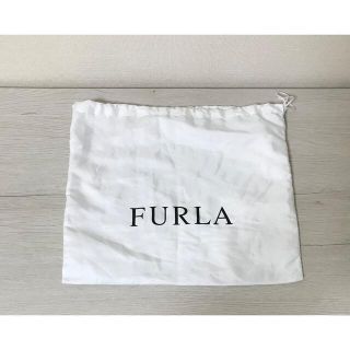 フルラ(Furla)のフルラ　巾着　袋　ホワイト　サテン(ショップ袋)