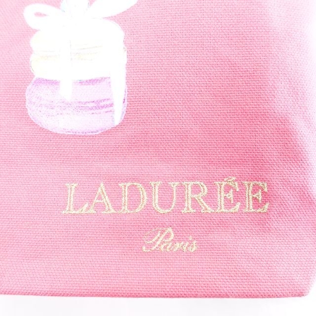 LADUREE(ラデュレ)のLADUREE ラデュレ　マカロンキーチャーム付き　限定トートバッグ レディースのバッグ(トートバッグ)の商品写真