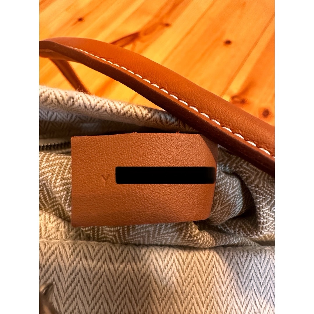 HERMES - エルメス リュック 斜めがけ ゴールド/クレ 新品未使用 HERMES - エルメス リュック 斜めがけ ゴールド/クレ 新品未使用