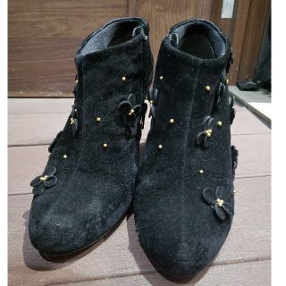 アクシーズファム(axes femme)のaxes femme 小花 ブーティ M(ブーティ)