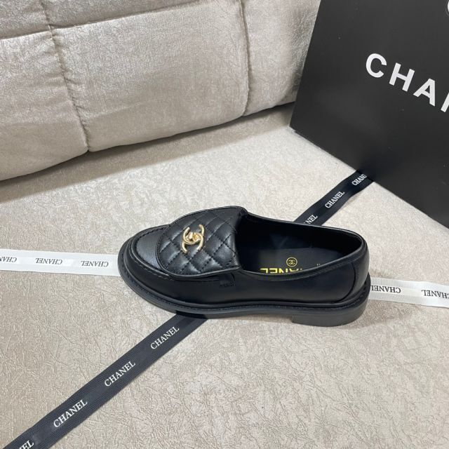 爆買い通販 CHANEL *大人気*CHANEL シャネル CCターンロック ローファーG36646☆の通販 by あす's  shop｜シャネルならラクマ