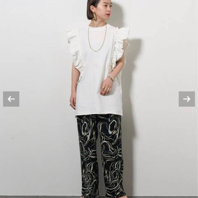 CITYSHOP(シティショップ)の美品☆ CTIYSHOP DOZUME FRILL N/S Tシャツ 白 レディースのトップス(カットソー(半袖/袖なし))の商品写真