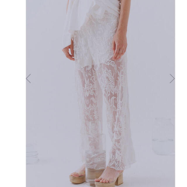 お値下げ中　MEDI EMBROIDERY TULLE PANTS オフホワイト