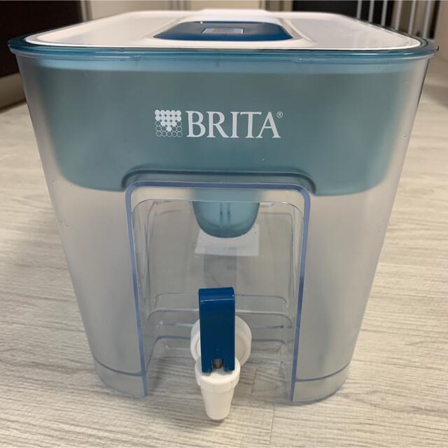 ⭐︎最終値下げブリタタンク型浄水器 フローとBRITA ブリタ MAXTRA+ インテリア/住まい/日用品のキッチン/食器(浄水機)の商品写真