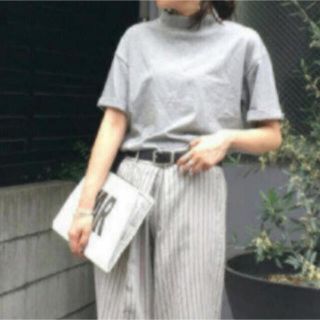 トゥデイフル(TODAYFUL)のTODAYFUL ハイネックTシャツ 5分袖 無地 シンプル 定番 グレー 秋(Tシャツ(半袖/袖なし))