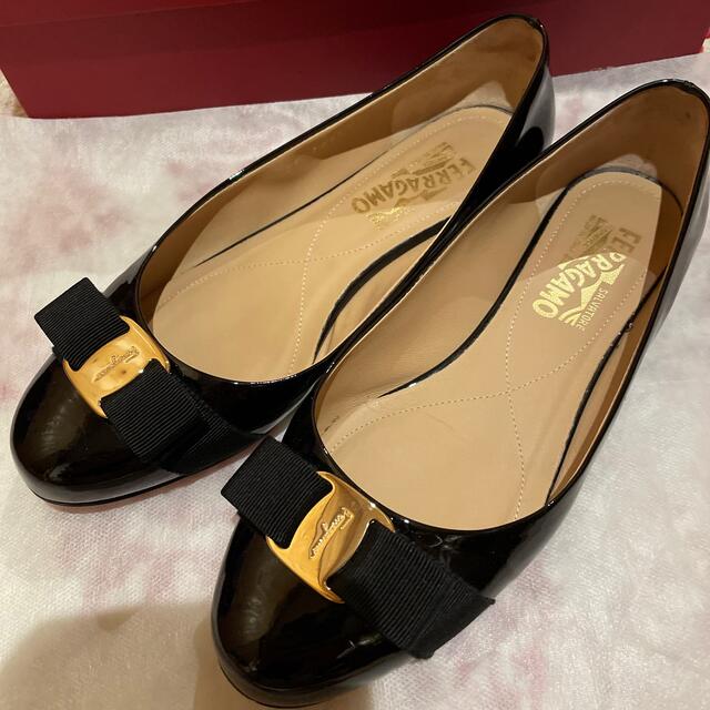 種類豊富な品揃え Salvatore Ferragamo フラットシューズ 専用
