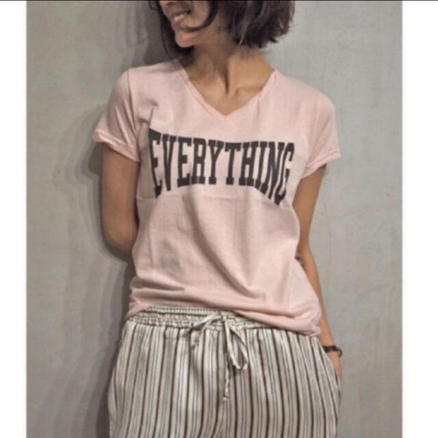 TODAYFUL(トゥデイフル)のTODAYFUL EVERYTHING Tシャツ ロゴTシャツ ピンク 春夏 レディースのトップス(Tシャツ(半袖/袖なし))の商品写真