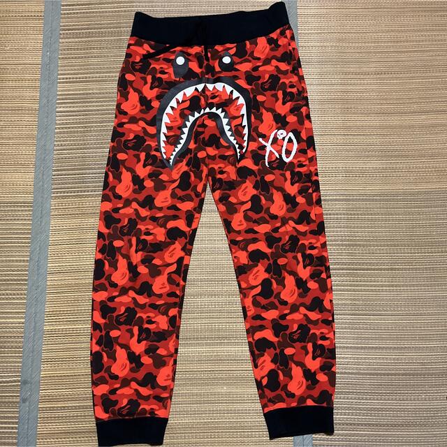 APE BAPE KAWS XO  SHARK PANTS パンツ　CAMO L