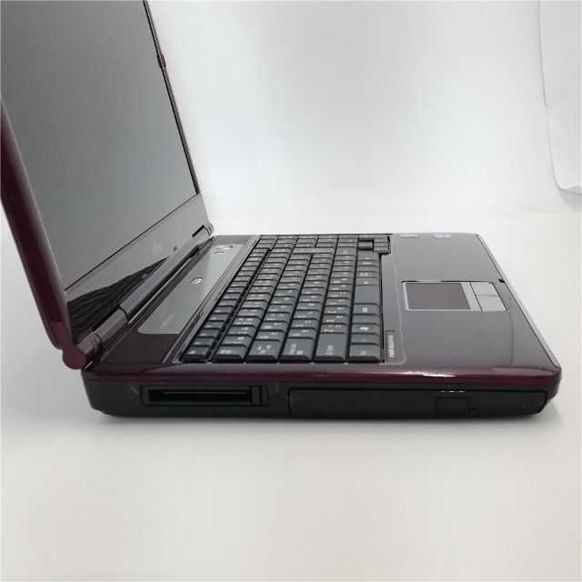 HDD500GB ノートPC 富士通 NF/G50 紫色 4G 無線 Win10 スマホ/家電/カメラのPC/タブレット(ノートPC)の商品写真