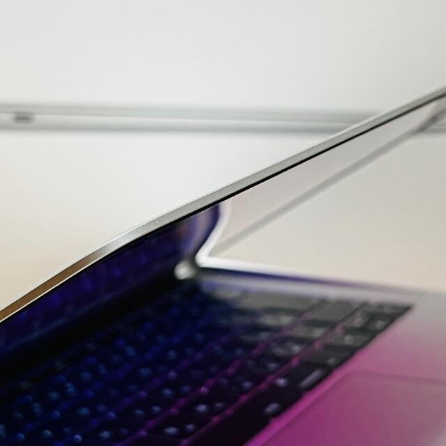 MacBook Air (Retina, 13-inch, 2019) 5