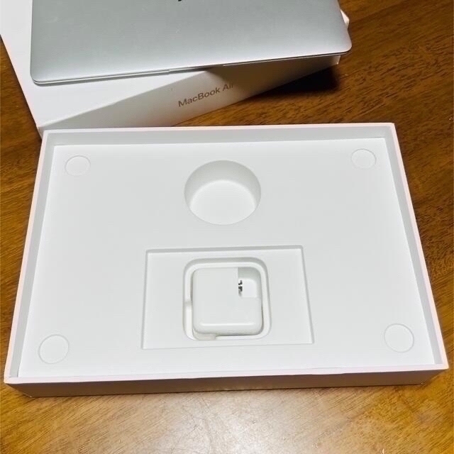 MacBook Air (Retina, 13-inch, 2019) 7
