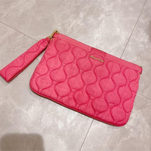 miumiuキルティングクラッチバッグ