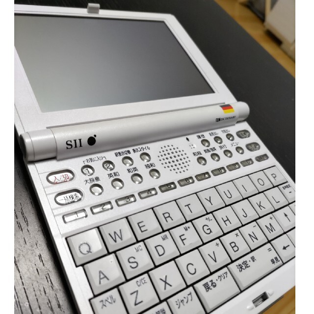 SEIKO(セイコー)のSEIKO    SII 電子辞書　SR-V5010  ドイツ語学習用 スマホ/家電/カメラのPC/タブレット(電子ブックリーダー)の商品写真