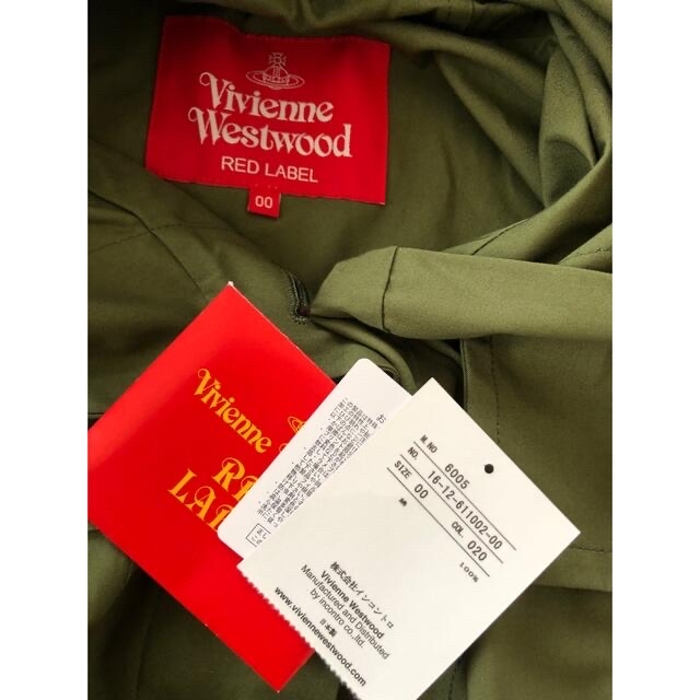 Vivienne Westwood(ヴィヴィアンウエストウッド)のVivienneWestwood  タグ付きミリタリートレンチコート レディースのジャケット/アウター(トレンチコート)の商品写真