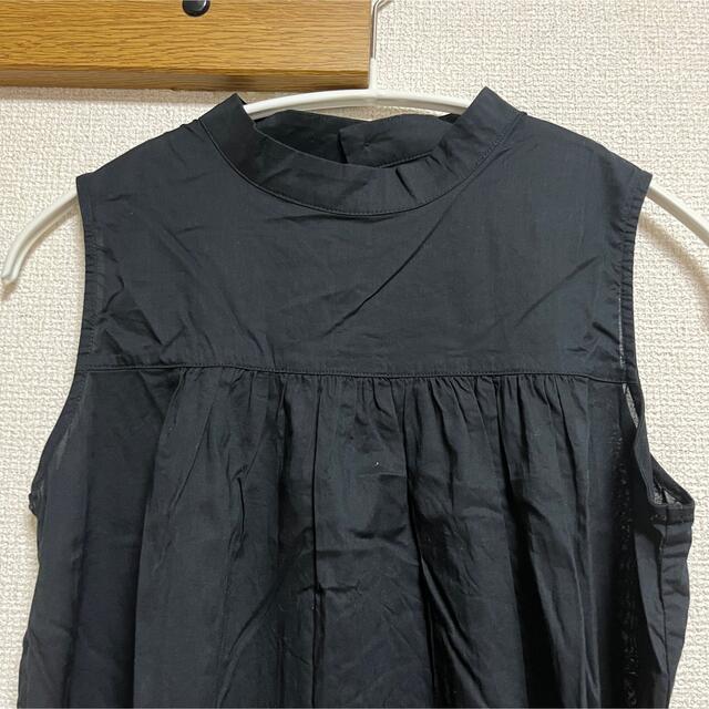 GU(ジーユー)のGU ギャザーチュニックブラウス　ノースリーブ　ブラック　Sサイズ レディースのトップス(シャツ/ブラウス(半袖/袖なし))の商品写真