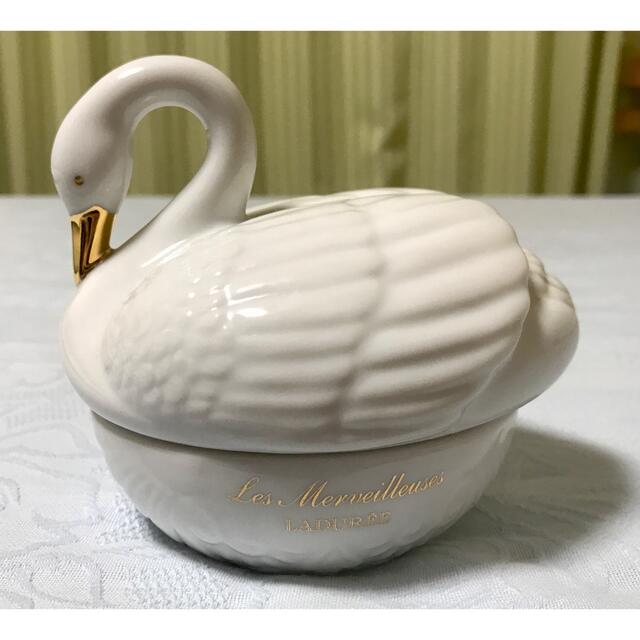 Les Merveilleuses LADUREE(レメルヴェイユーズラデュレ)の未使用●レ•メルヴェイユーズラデュレ リミテッドエディションローズラデュレチーク コスメ/美容のベースメイク/化粧品(チーク)の商品写真