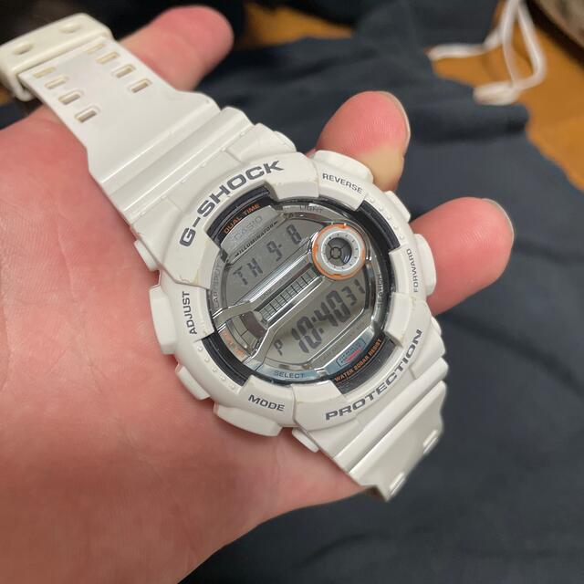 g-shock RESIST CASIO ホワイトシルバー　箱&保証書　付