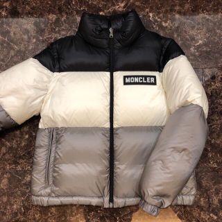 モンクレール(MONCLER)のモンクレール　2WAY ダウンジャケット(ジャケット/上着)