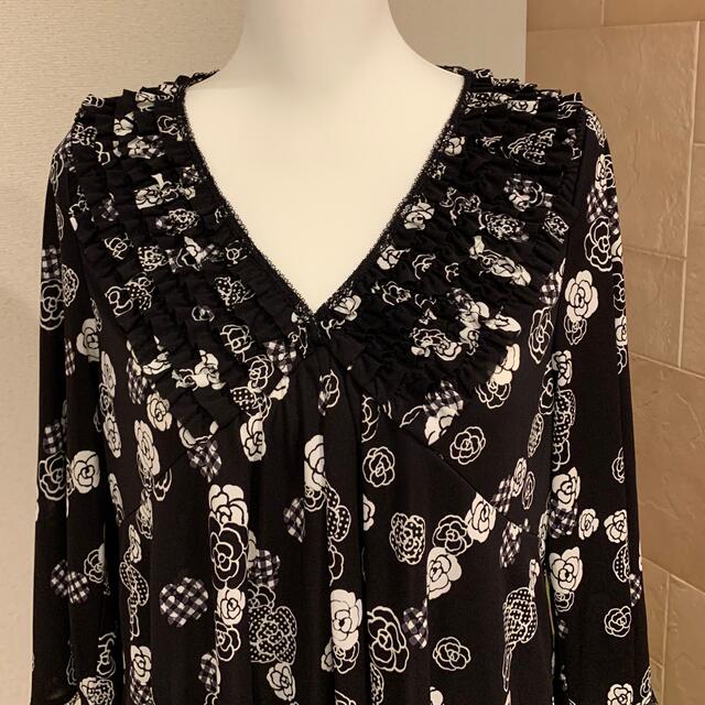 クマパック INGEBORG - INGEBORG 黒カメリア七分袖カットソーの通販 by チョコ's shop|インゲボルグならラクマ カテゴリ