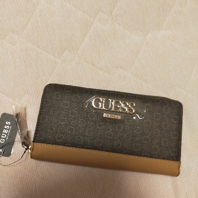 GUESS  長財布　未使用品