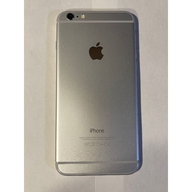 Apple(アップル)の[週末限定セール]iPhone 6 Plus Silver 64 GB au スマホ/家電/カメラのスマートフォン/携帯電話(スマートフォン本体)の商品写真