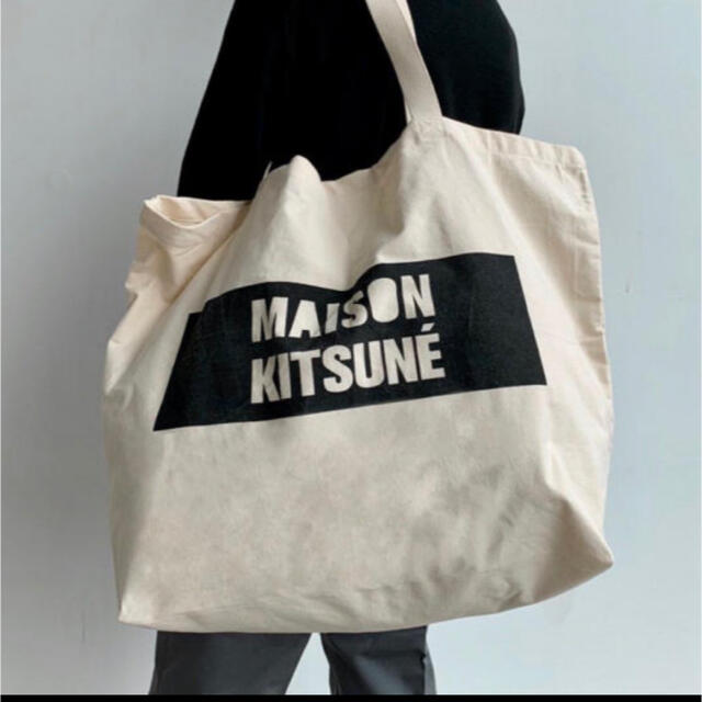 MAISON KITSUNE'(メゾンキツネ)のMAISON KITSUNE トートバッグ　ノベルティ　メゾンキツネ レディースのバッグ(トートバッグ)の商品写真