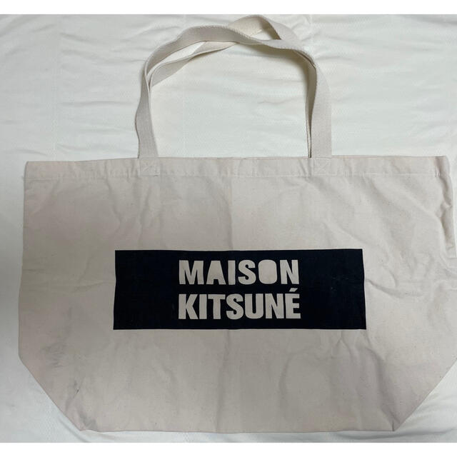 MAISON KITSUNE'(メゾンキツネ)のMAISON KITSUNE トートバッグ　ノベルティ　メゾンキツネ レディースのバッグ(トートバッグ)の商品写真