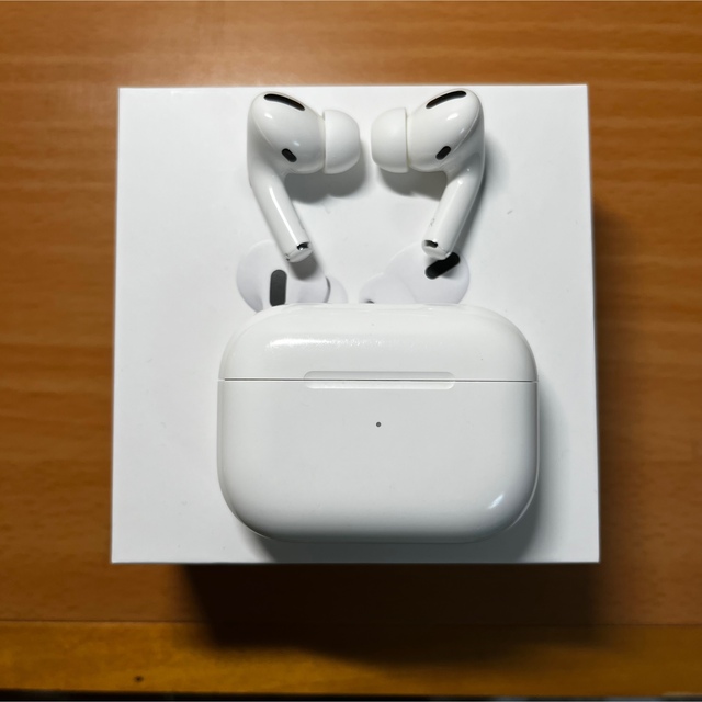 Apple(アップル)のApple AirPods Pro MWP22J/A スマホ/家電/カメラのオーディオ機器(ヘッドフォン/イヤフォン)の商品写真