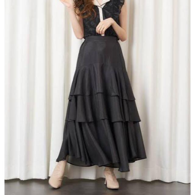 MIIA(ミーア)のMIIA 光沢シアーティアードスカート レディースのスカート(ロングスカート)の商品写真