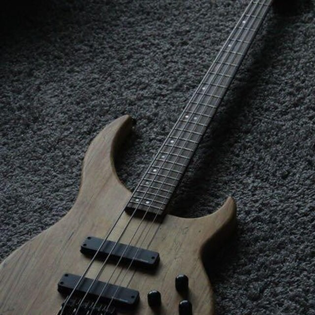 Samick greg bennett エレキベース Duncan  4弦