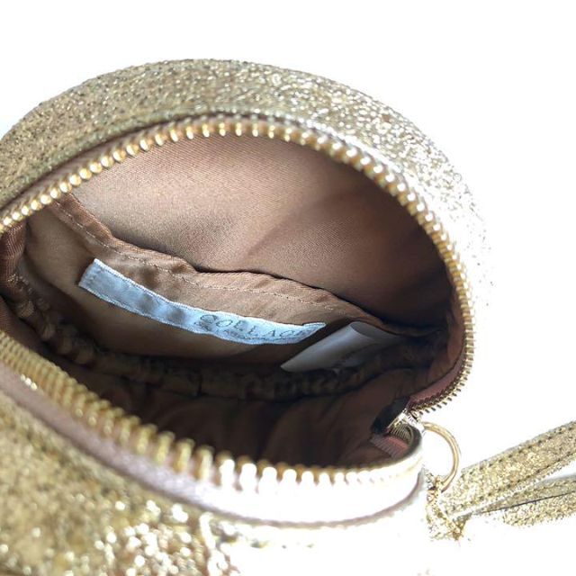 COLLAGE コラージュガリャルダガランテ　ポーチ　グリッター　ゴールド レディースのバッグ(クラッチバッグ)の商品写真