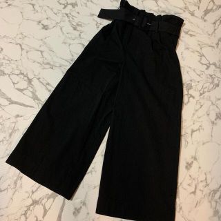 ザラ(ZARA)のZARA BASIC ガウチョパンツ  XS(カジュアルパンツ)