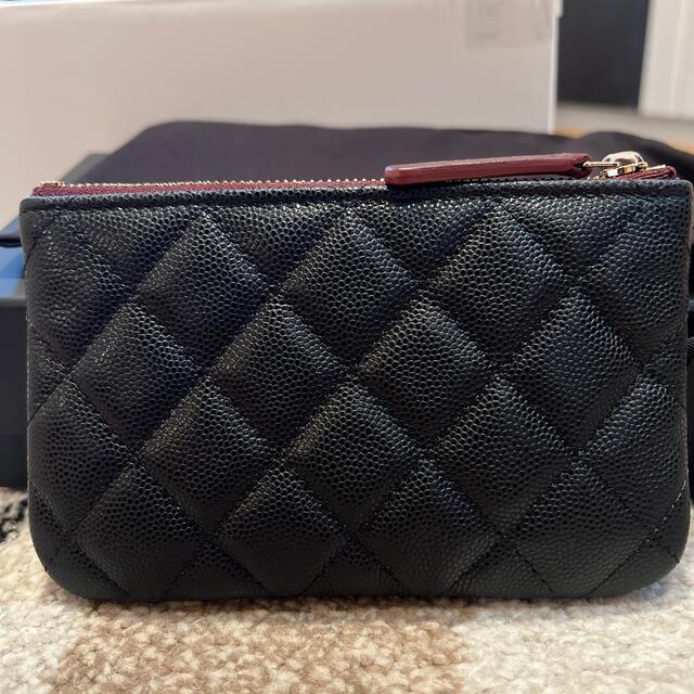 CHANEL(シャネル)のCHANEL シャネル　クラシックミニポーチ　クラシックポーチ レディースのファッション小物(ポーチ)の商品写真