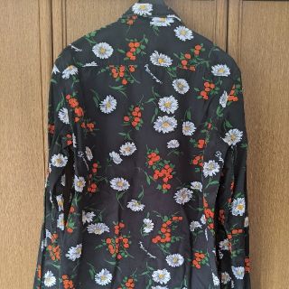 ディースクエアード(DSQUARED2)のDSQUARED2　花柄　長袖シャツ　46 黒色　オレンジ　白色　イタリア製(シャツ)