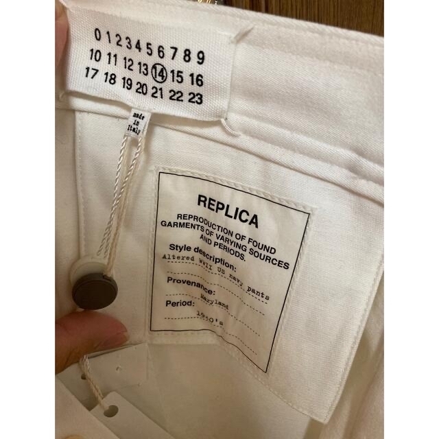 Maison Martin Margiela(マルタンマルジェラ)のMAISON MARTIN MARGIELA REPLICA パンツ メンズのパンツ(デニム/ジーンズ)の商品写真