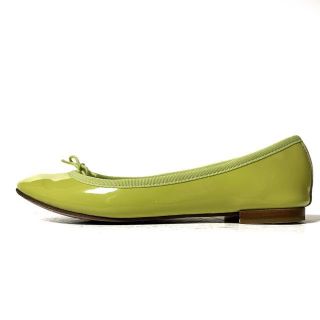 レペット(イエロー/黄色系)の通販 78点 | repettoを買うならラクマ 交換無料! レペット エナメルイエロー イエロー 39 ローファー/革靴